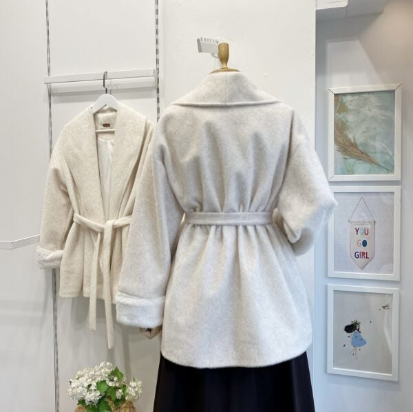 Ekru Peluş Kürk Kaban