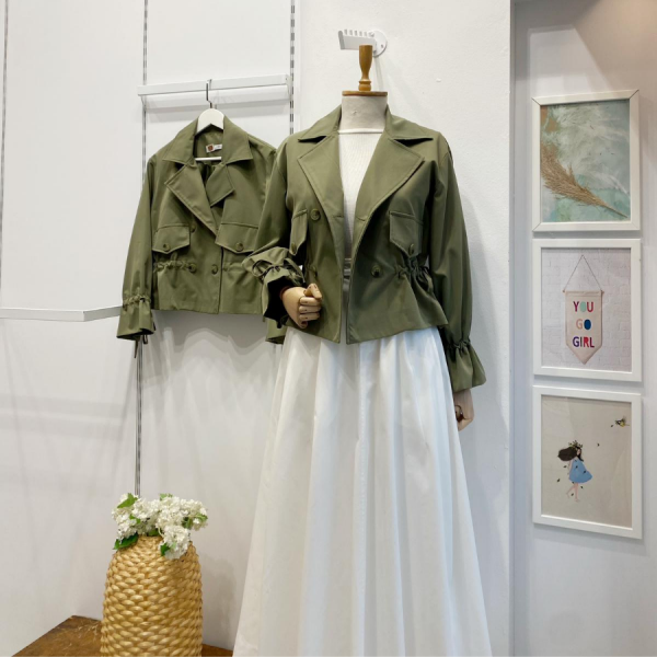 Haki Yeşili Beli Büzgülü Kısa Trençkot