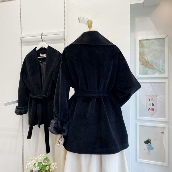 Siyah Peluş Kürk Kaban