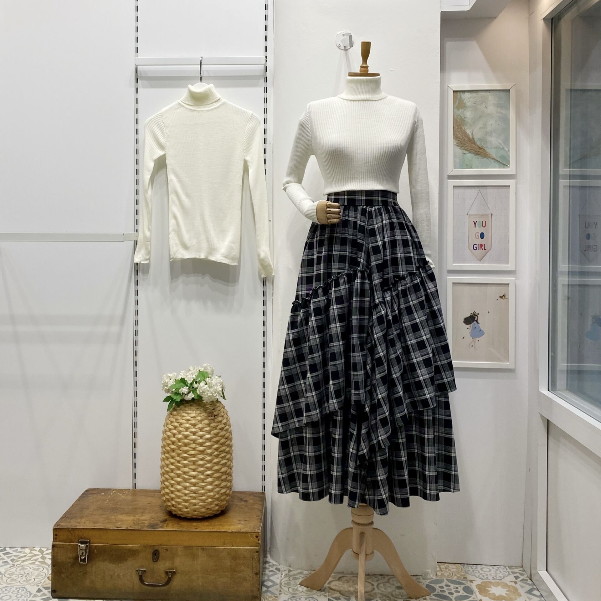 Beli Fermuarlı Ekose Desenli Siyah Ajouter Etek