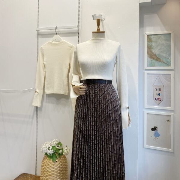 Kolu Düğme Detaylı Ekru Triko Bluz