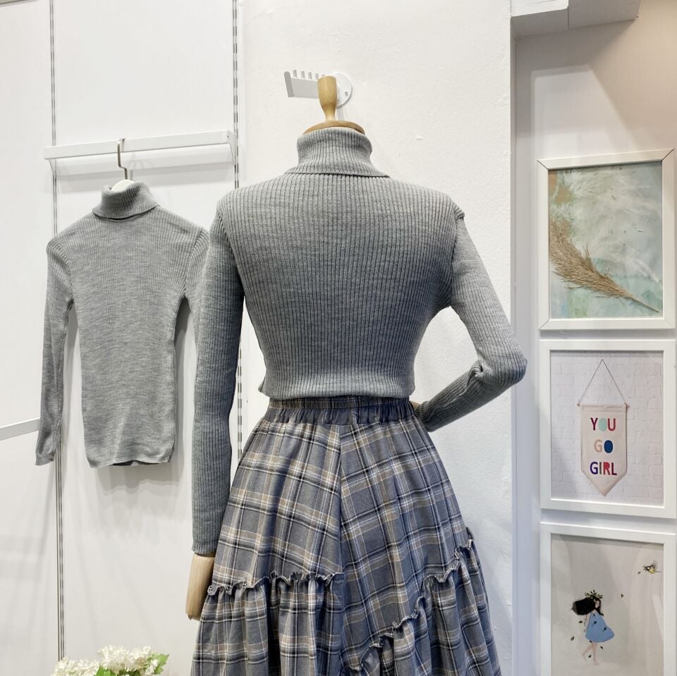 Gri Düz Yakalı Triko İçlik