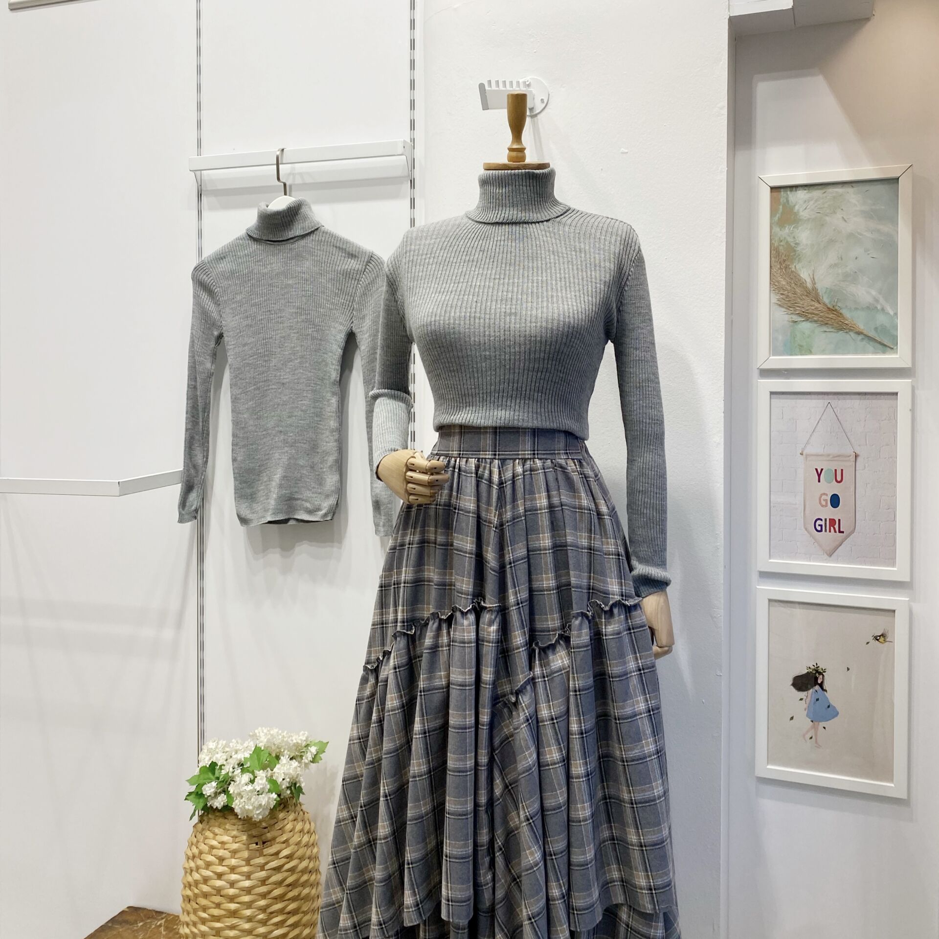 Gri Düz Yakalı Triko İçlik