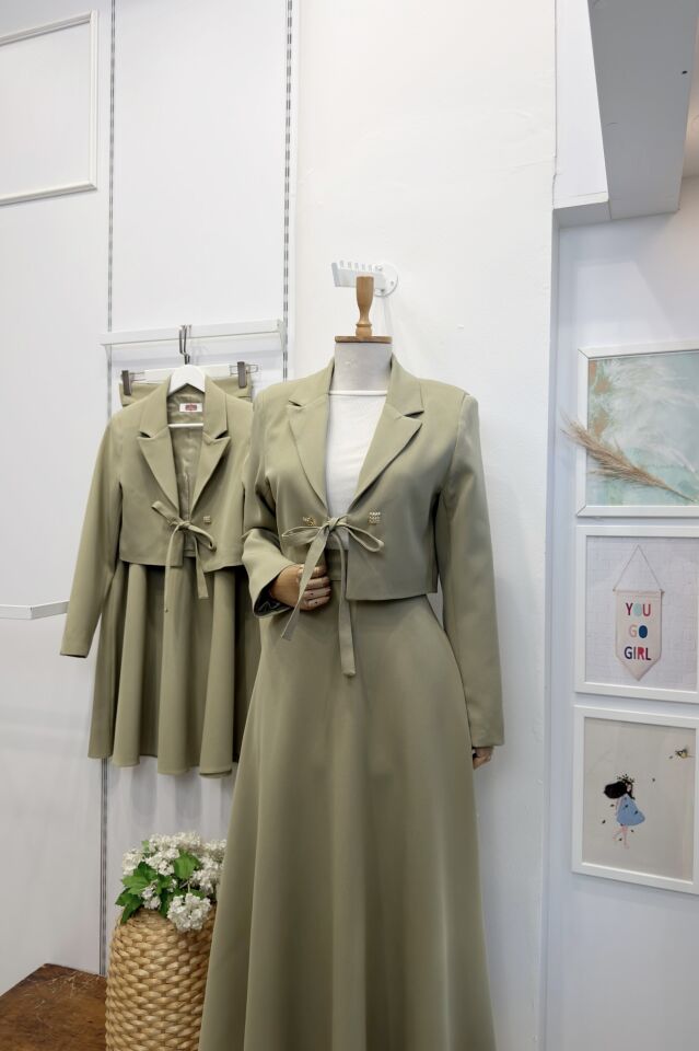 Uçuk Yeşil Ceketli Noire Takım