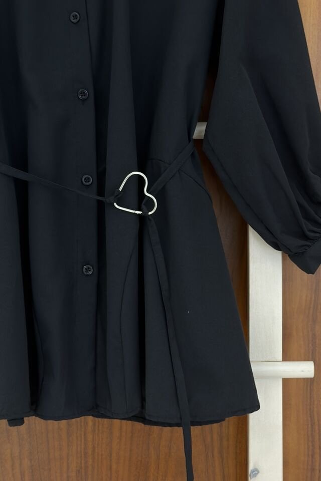 Siyah Kalpli Kuşaklı Poplin Gömlek