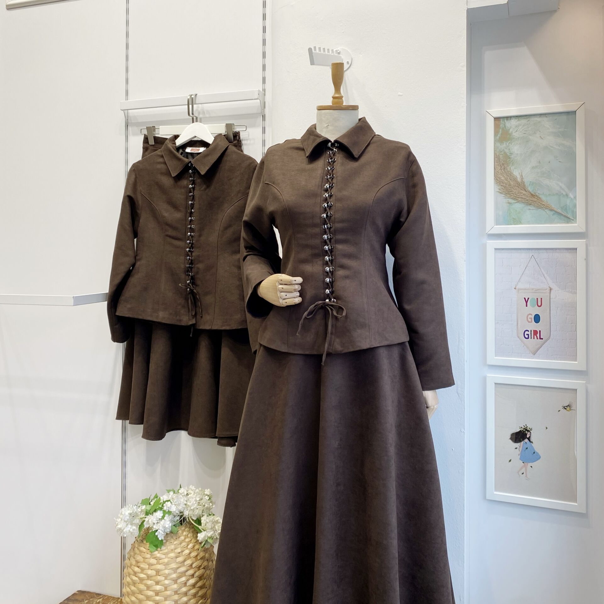 Acı Kahve Bağcık Detaylı Süet Takım