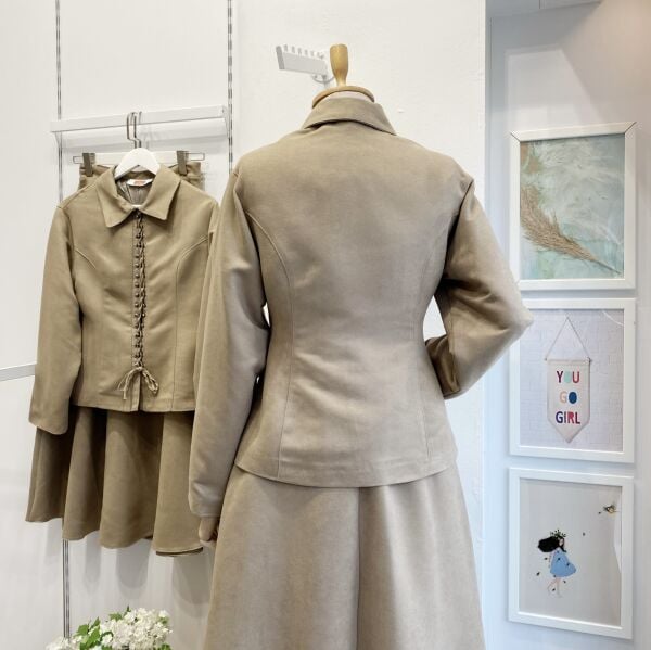 Vizon  Bağcık Detaylı Süet Takım