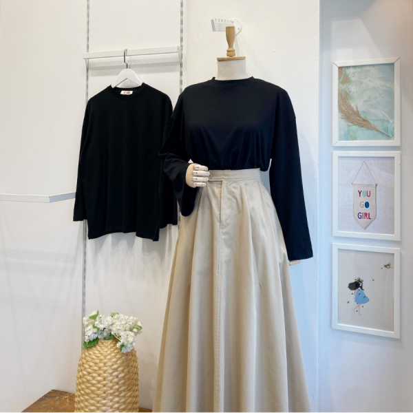 Siyah Dökümlü Basic Bluz