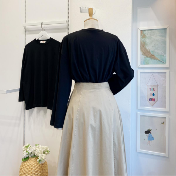 Siyah Dökümlü Basic Bluz