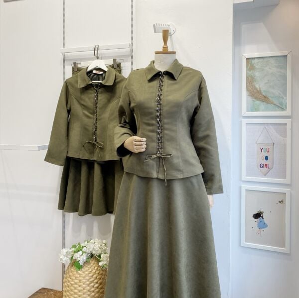 Haki Yeşili Bağcık Detaylı Süet Takım