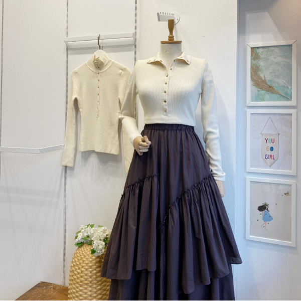 Ekru Dik Yaka Çıtçıtlı Triko Bluz