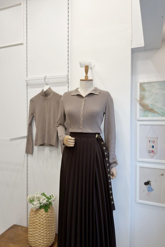 Vizon Dik Yaka Düğmeli Triko Bluz