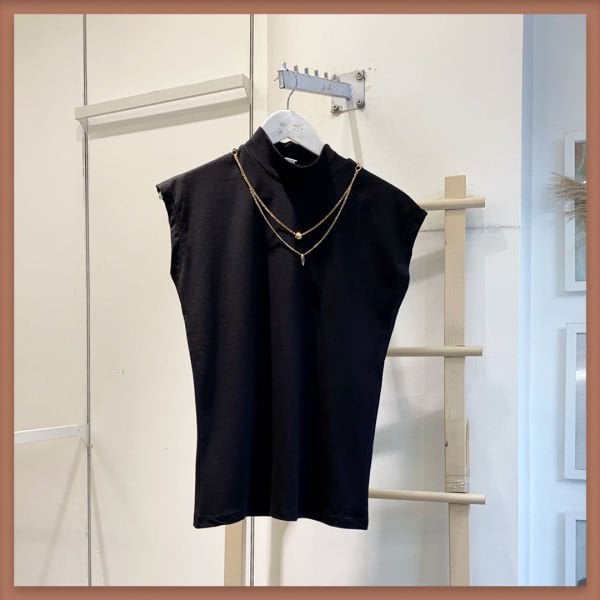 ZİNCİRLİ SİYAH İÇLİK