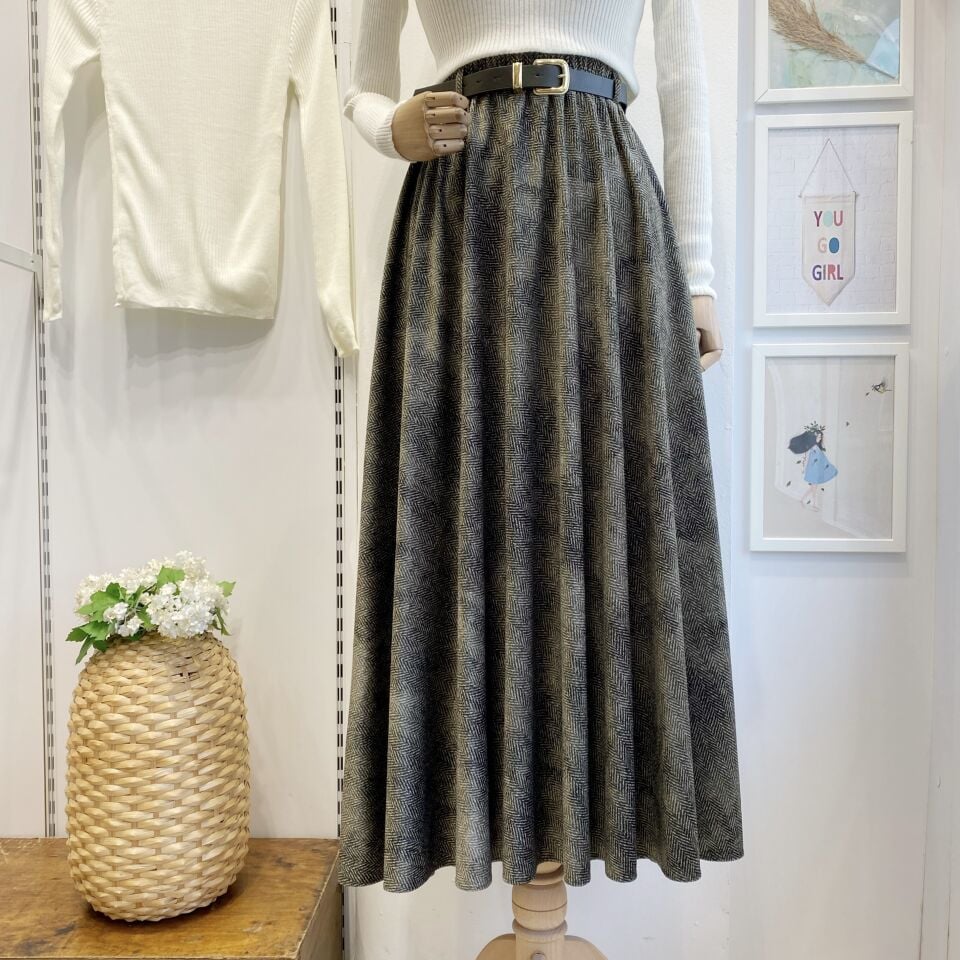 Kazayağı Desenli Yeşil Kemerli Etek