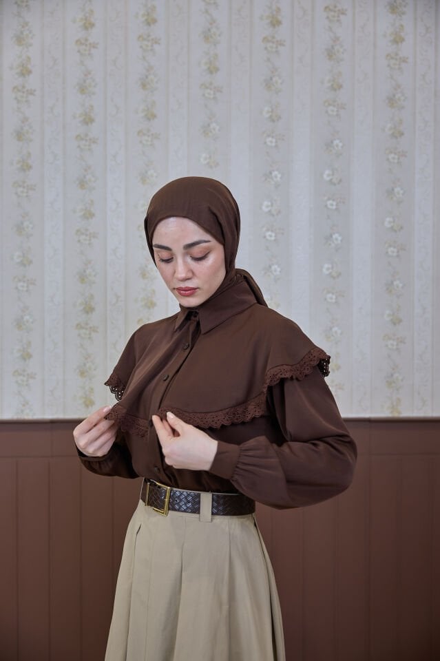 Kahverengi Fisto Şeritli Pelerin Detaylı Gömlek