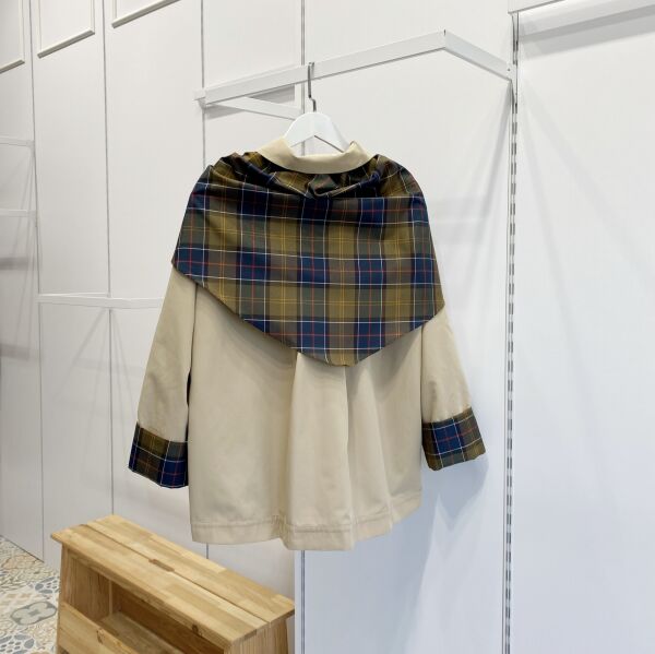 Ekose Fular Detaylı Krem Kısa Trençkot