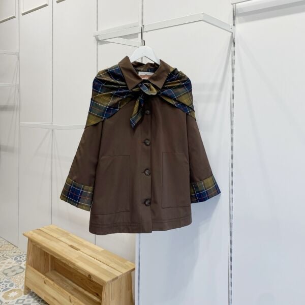 Ekose Fular Detaylı Kahverengi Kısa Trençkot