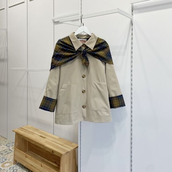 Ekose Fular Detaylı Uçuk Yeşil Kısa Trençkot