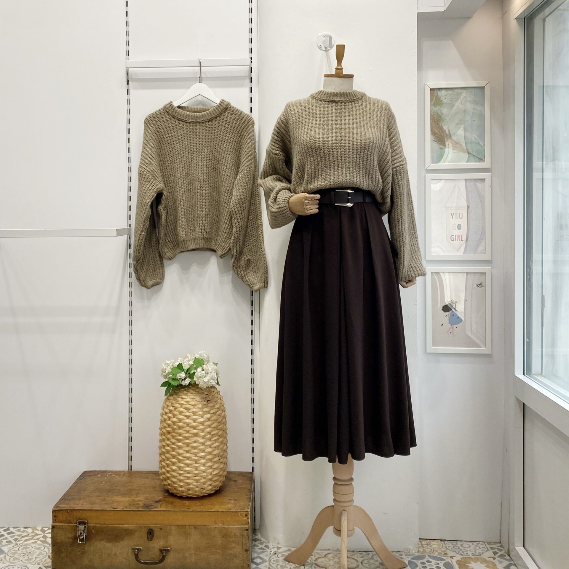 Kahverengi Pileli Kemer Detaylı Poliviskon Etek