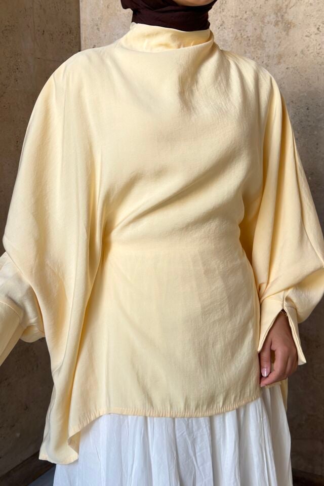 Butteryellow Asimetrik Yarasa Kol Clara Bluz