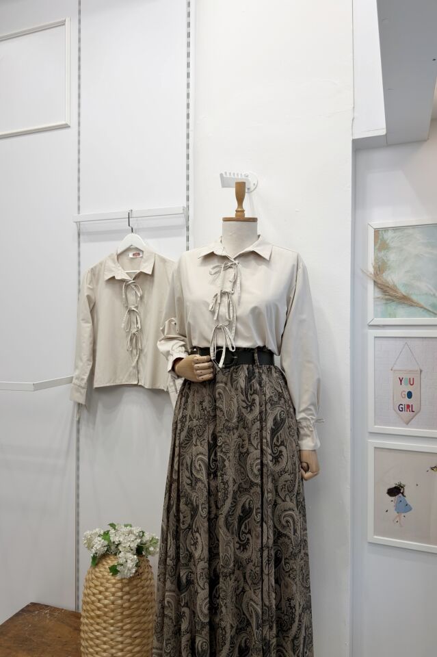 Krem Kurdele Detaylı Poplin Gömlek