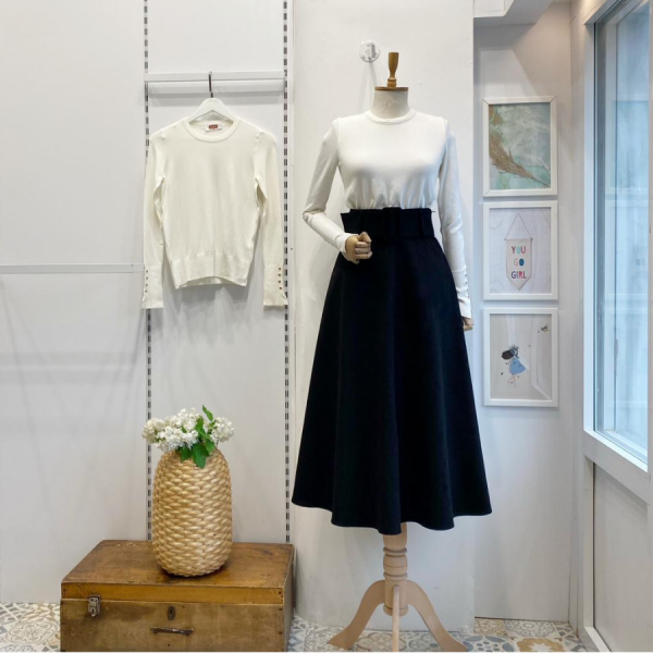 Siyah Geniş Kemerli Süet Etek