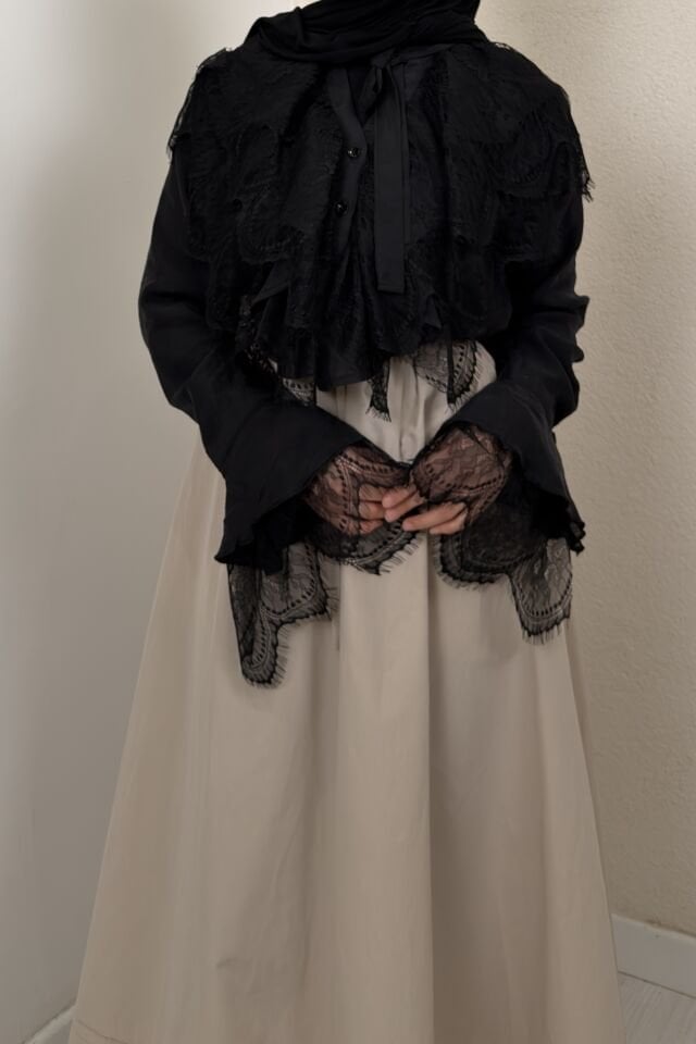 Siyah İnce Dantel Detaylı Florance Gömlek