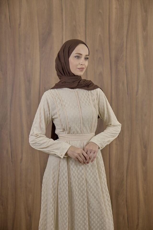 Krem İşlemeli Brode Elbise