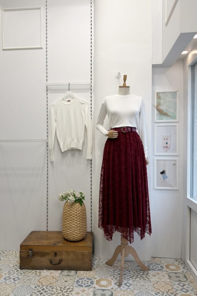 Bordo Çiçek İşlemeli Flog Baskı Tül Asimetrik Etek