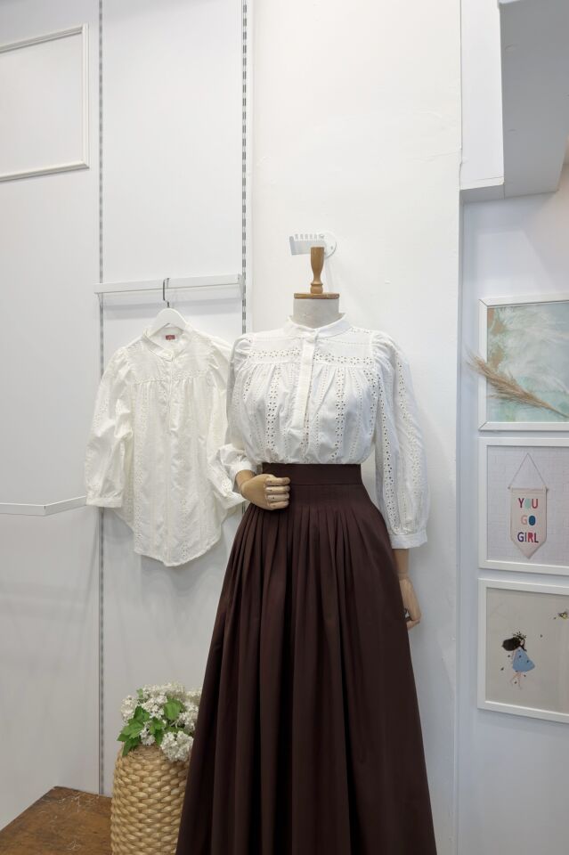 Krem Fistolu Yarım Kol Romantik Gömlek