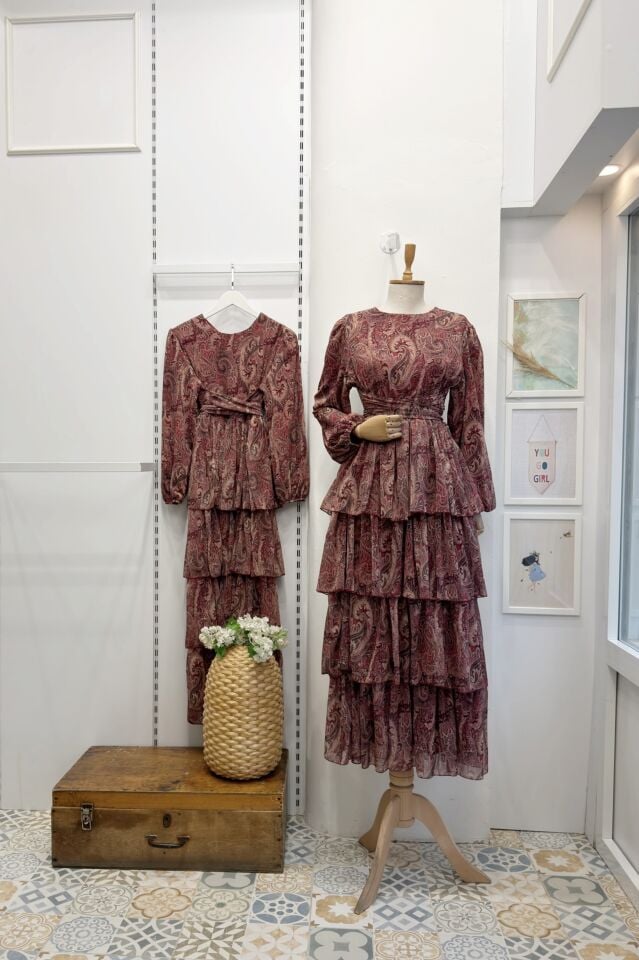 Bordo Şal Desenli Kat Kat Elbise