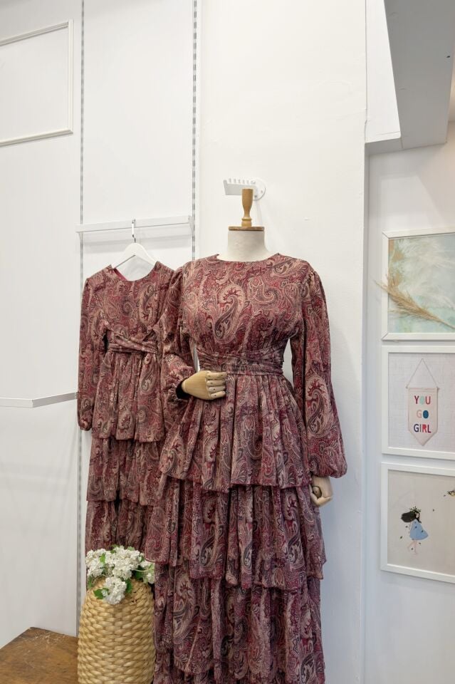 Bordo Şal Desenli Kat Kat Elbise