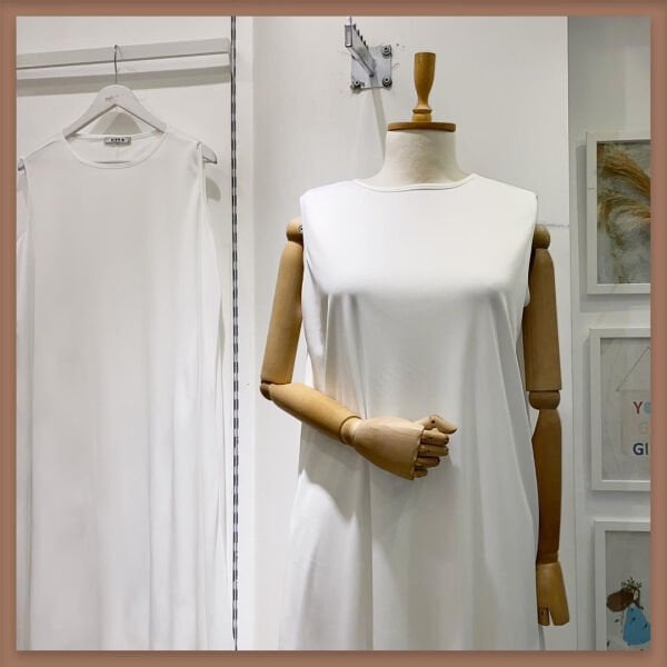 Beyaz sıfır kol elbise içlik