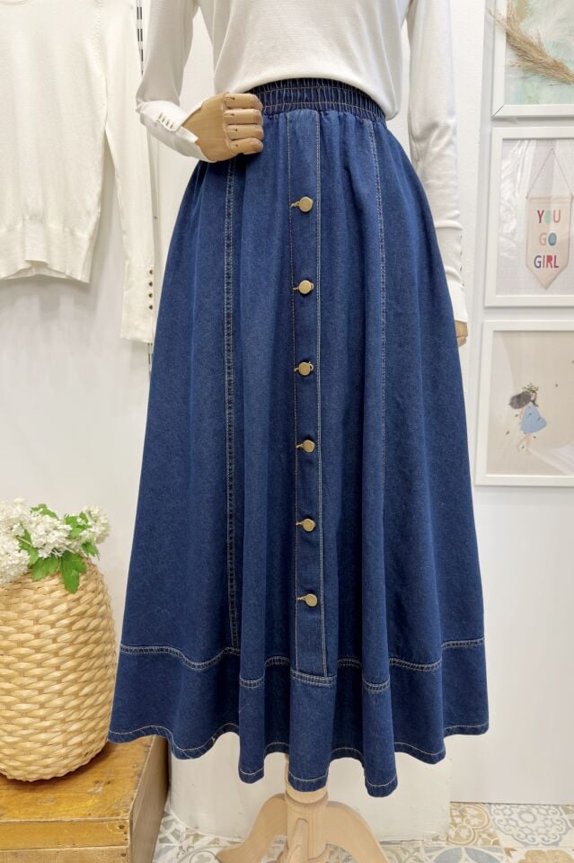 Koyu Renk Önü Düğmeli Kloş Kot Etek