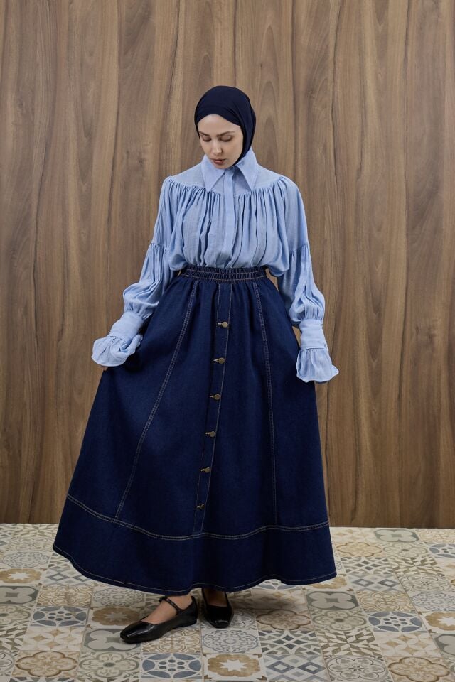 Koyu Renk Önü Düğmeli Kloş Kot Etek