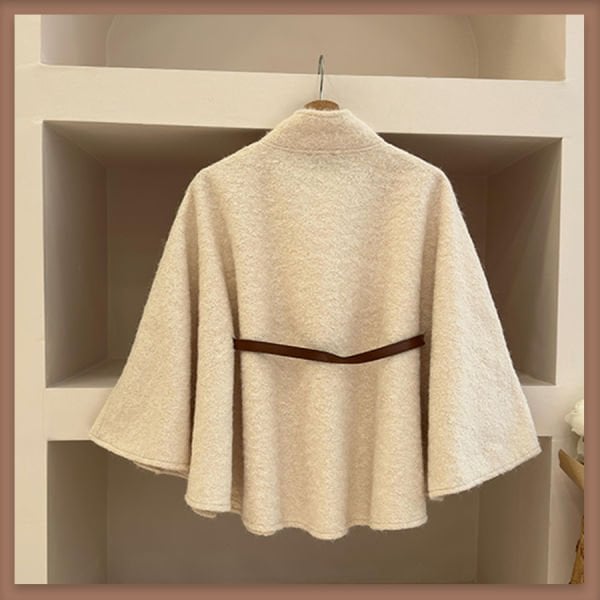 Ekru deri kemerli yün pelerin ceket