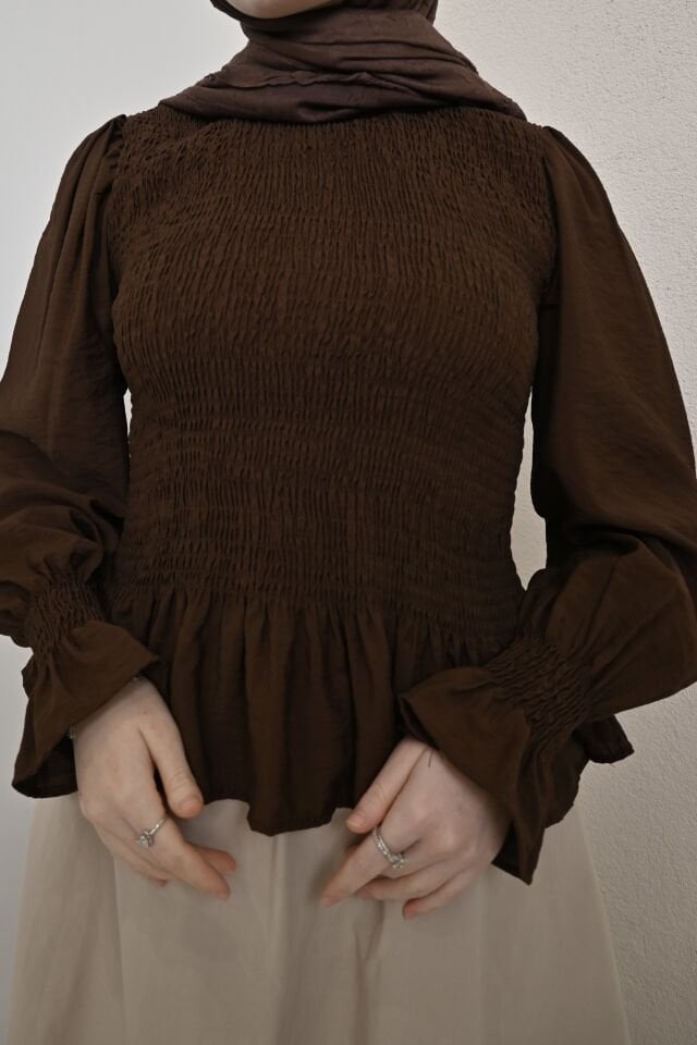 Kahverengi Gipe Detaylı Bluz