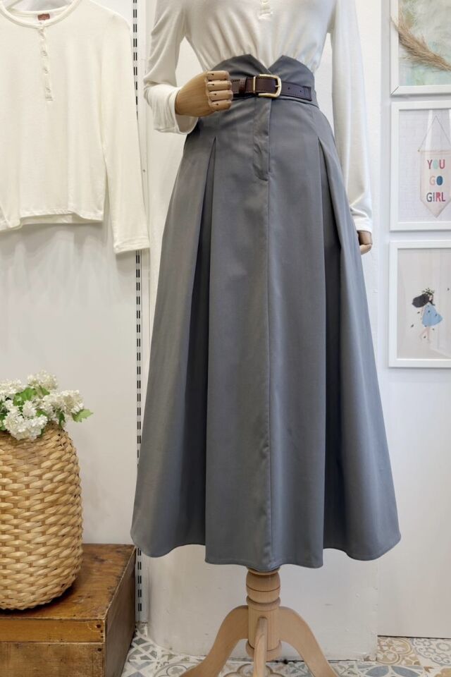 Gri  Kemer Detaylı Maribel Etek