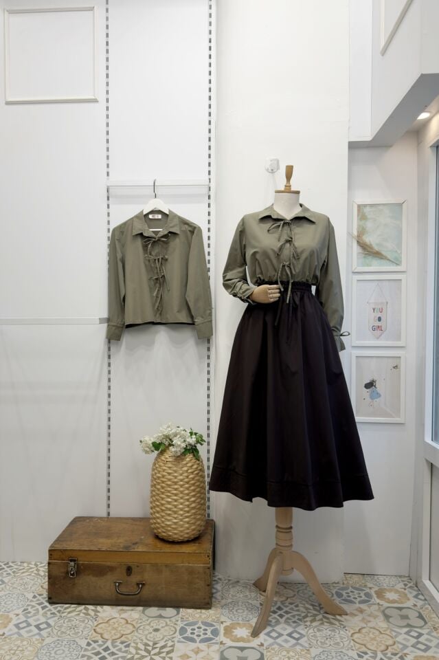 Yeşil Kurdele Detaylı Poplin Gömlek