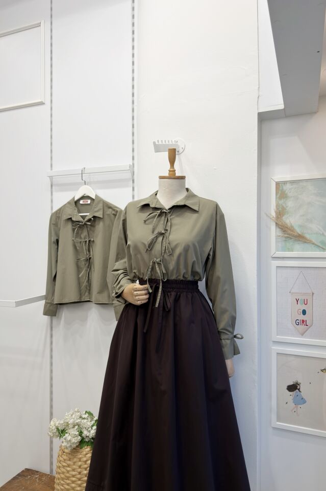 Yeşil Kurdele Detaylı Poplin Gömlek