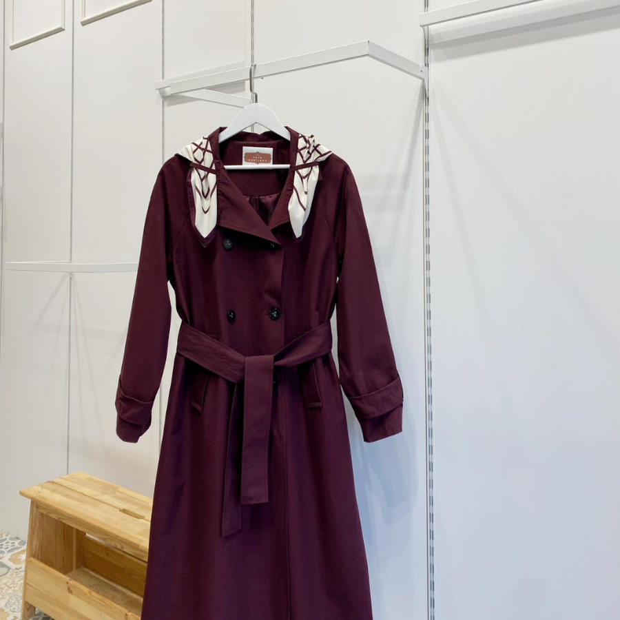 Bordo Fular Detaylı Trençkot