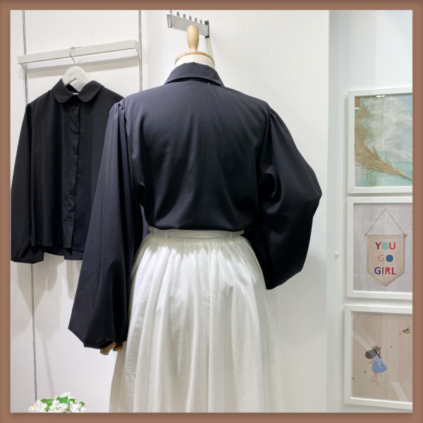 Siyah Bebe Yaka Balon Kol Poplin Gömlek