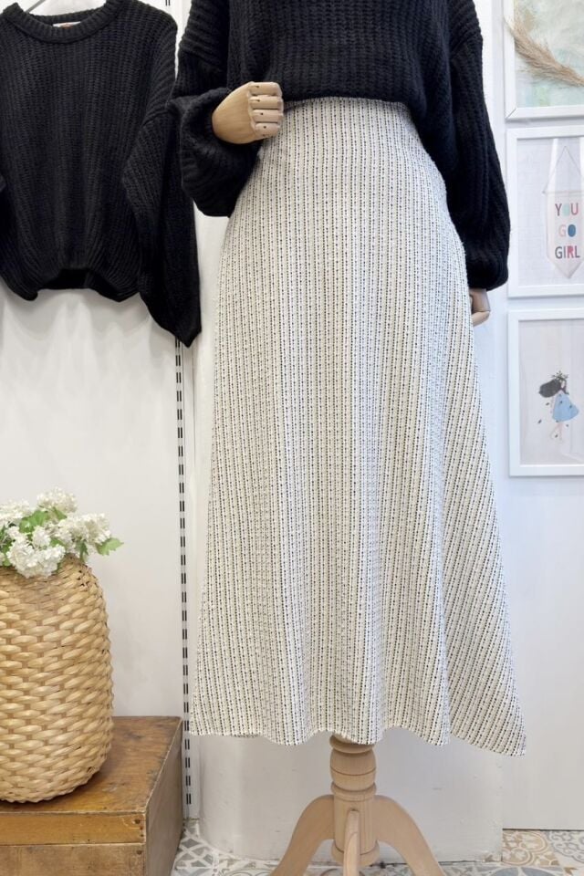 Siyah Çizgili Beyaz Şanel Etek