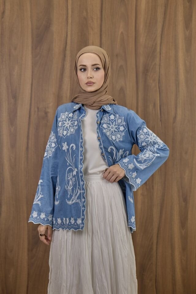 Nakış İşlemeli Kot Gömlek