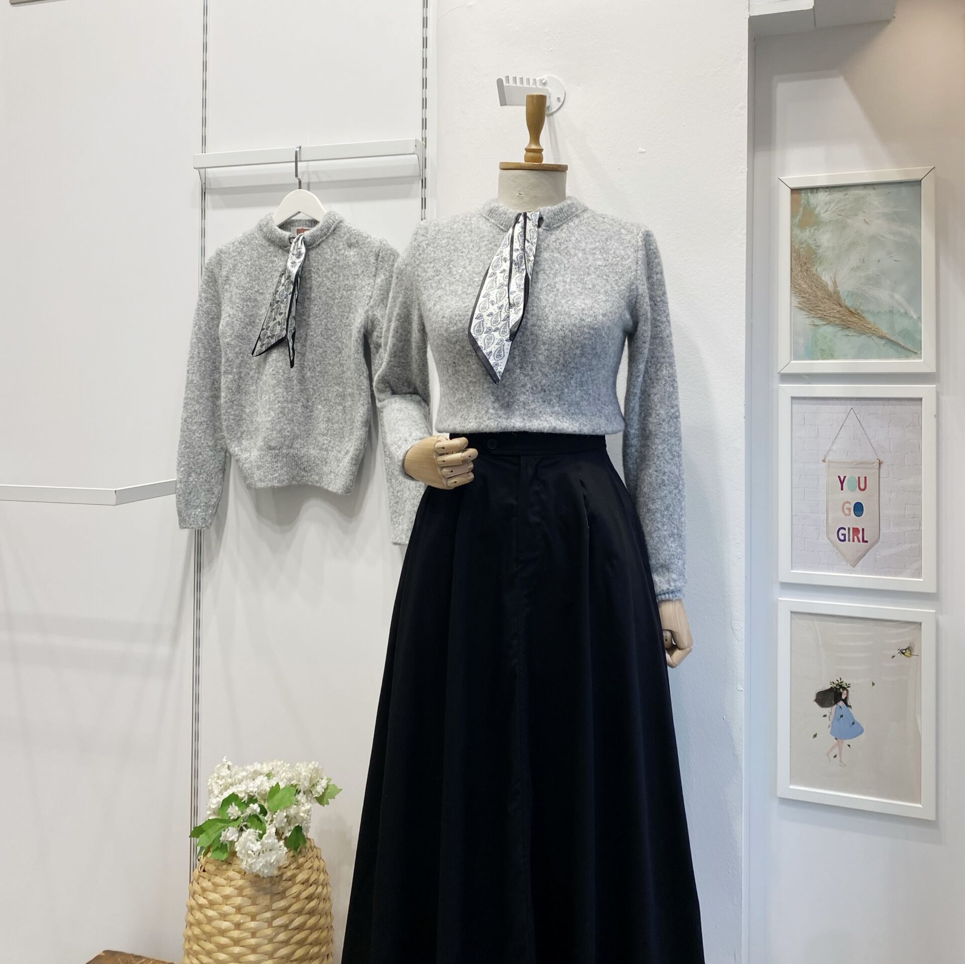 Gri Fular Detaylı Kazak