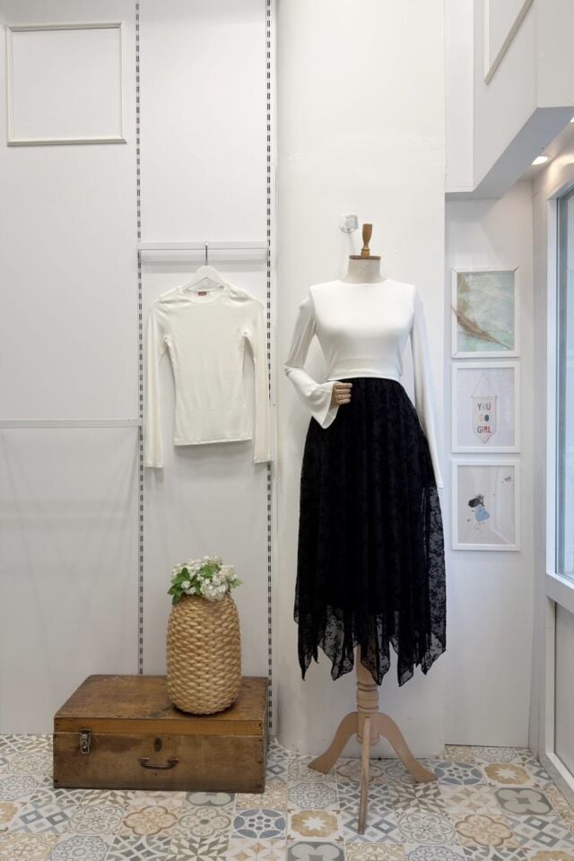 Siyah Flog Baskı Asimetrik Şifon Etek