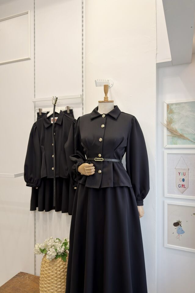 Siyah Kemer Detaylı Pattern Crep Takım