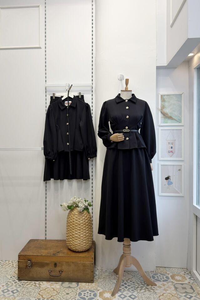 Siyah Kemer Detaylı Pattern Crep Takım