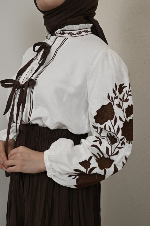 Kahverengi Nakışlı Luvina Gömlek