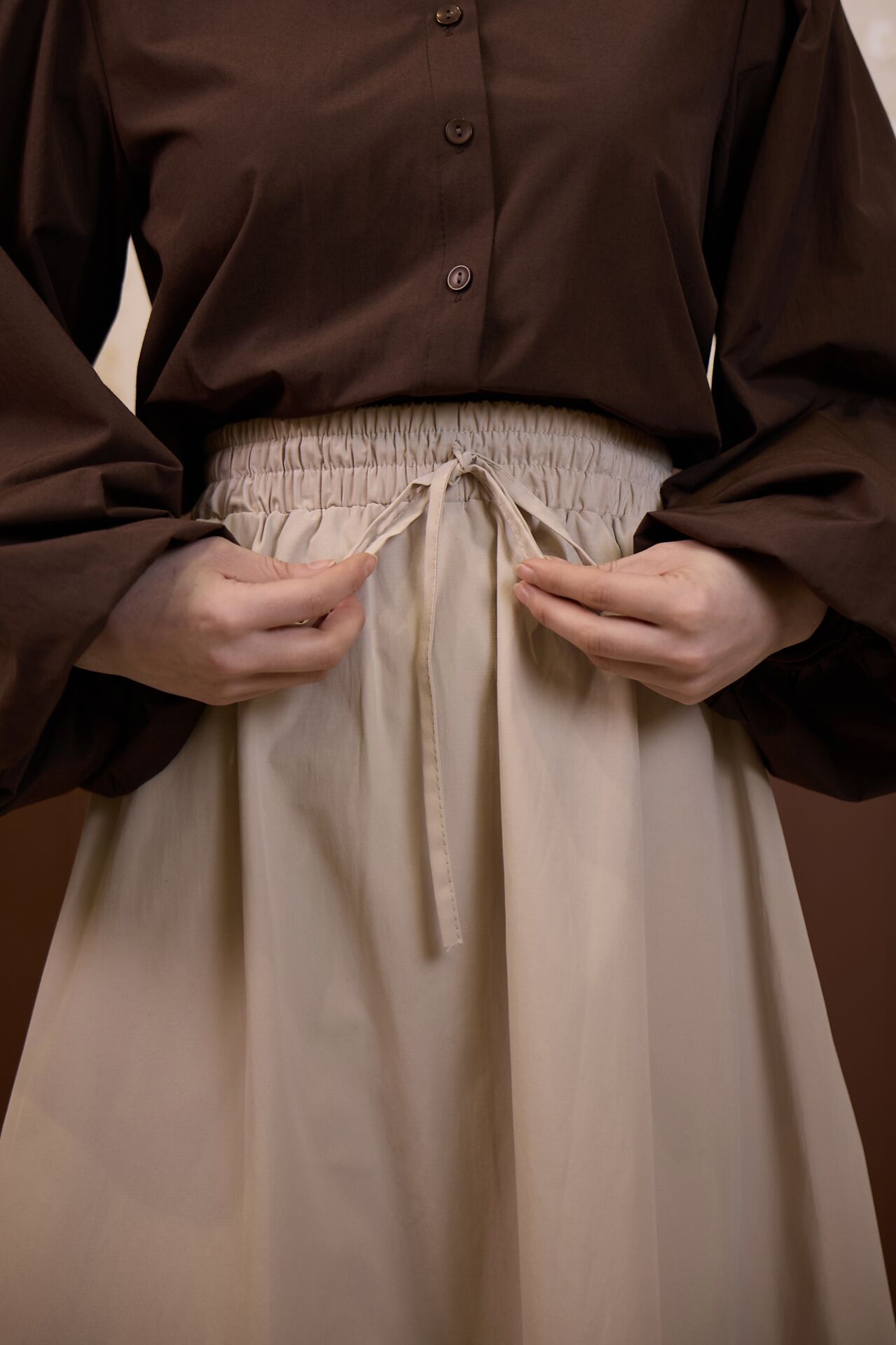 Krem Beli Lastikli Zeran Etek